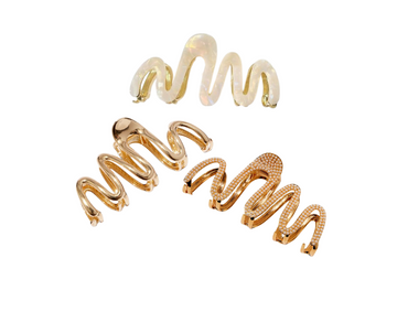 Set wavy hair claw