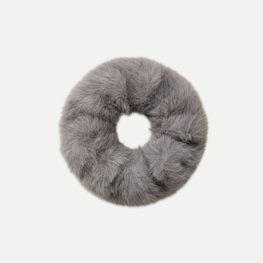 FLUFFY SCRUNCHIE
